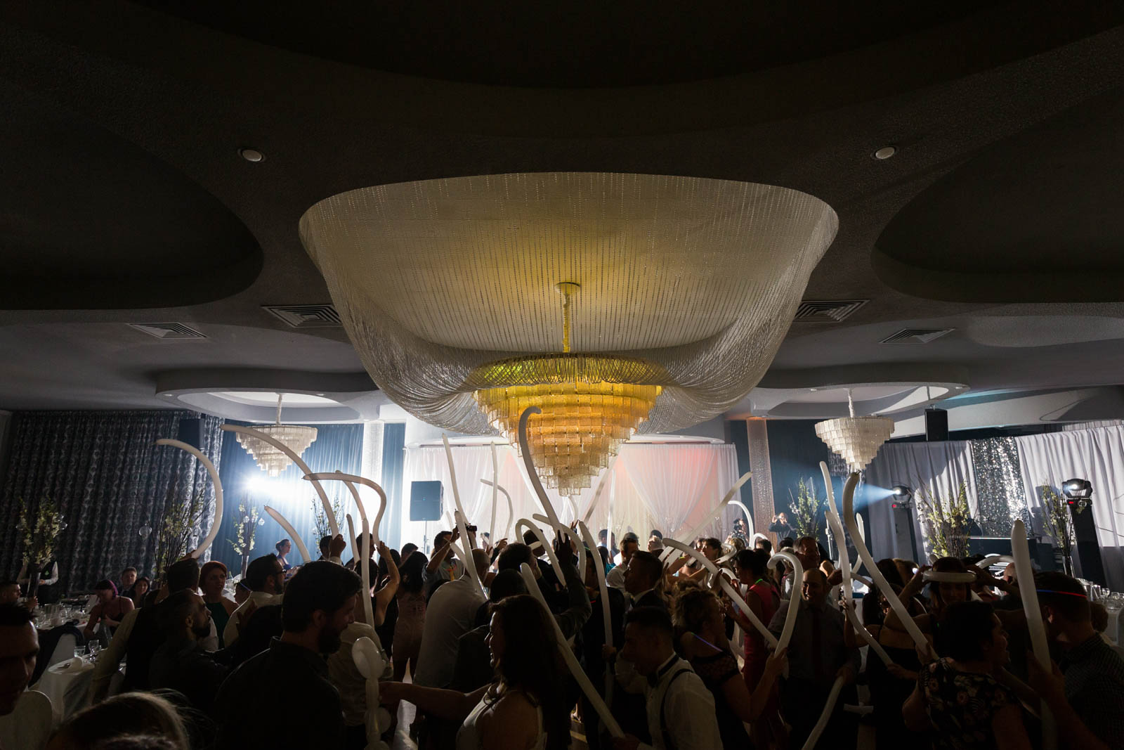 Le Carlton centre événements wedding Montreal by Pixelicious Montreal wedding photographer