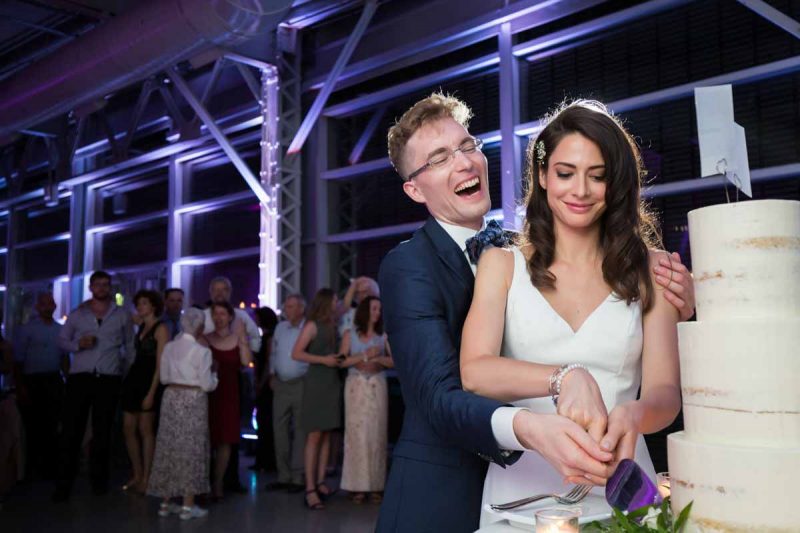 Cake cutting at Montreal Science Centre wedding