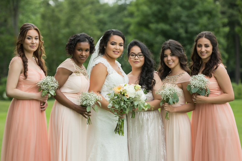 Group photo with bridesmaids