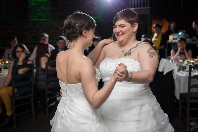 Brides' first dance